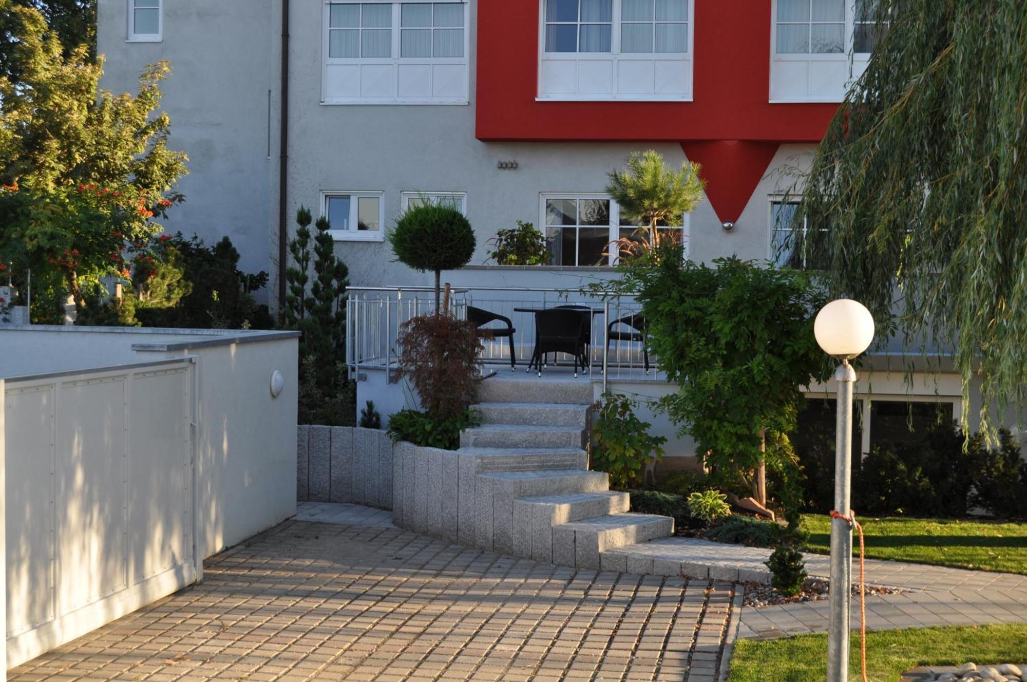 Kirchers Park & Wellnesshotel Kaiserstuhl Garni Endingen am Kaiserstuhl Kültér fotó